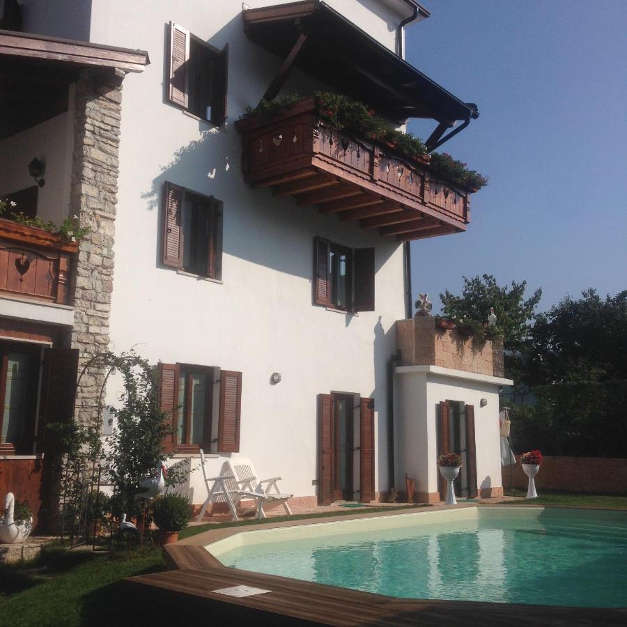 Le Cicogne Bed and Breakfast Rovereto  Exteriör bild