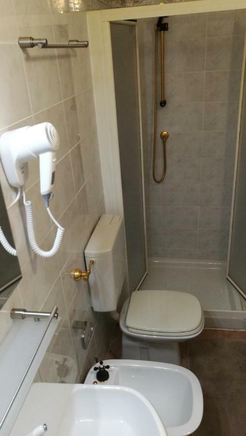 Le Cicogne Bed and Breakfast Rovereto  Exteriör bild